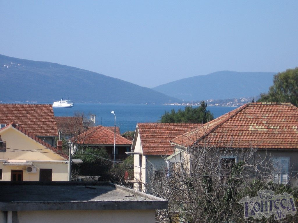 Участок в Тивате